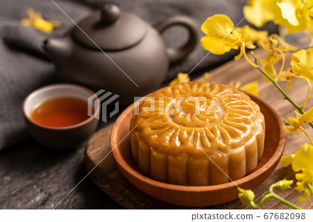 Mid-Autumn Festival Moon cake Geppei Mid-Autumn Festival Moon cake Geppei 67682098