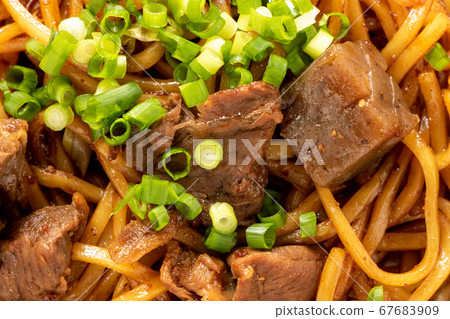 Bokkake炒麵。 (用牛肉里脊肉和甜辣醬製成的炒麵炒麵。) Bokkake炒麵。 (用牛肉里脊肉和甜辣醬製成的炒麵炒麵。) 67683909