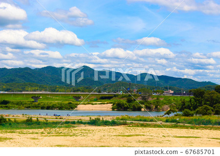 Onino Castle seen from the Takahashi River 67685701