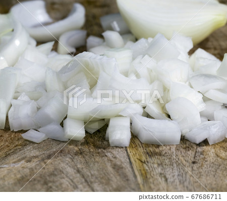 table while cooking the food table while cooking the food 67686711
