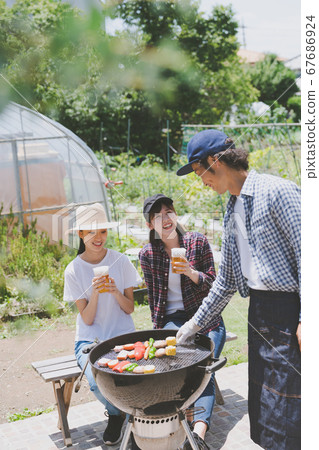 青年燒烤 67686924