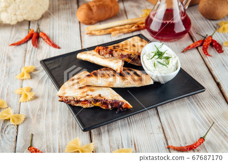 Quesadilla with tomato tortilla fajito chicken Quesadilla with tomato tortilla fajito chicken 67687170