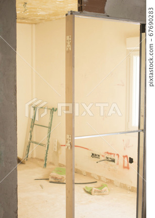 Building renovation works in appartment 67690283