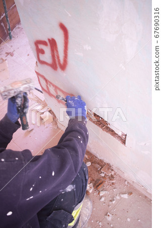 Building renovation works in appartment Building renovation works in appartment 67690316
