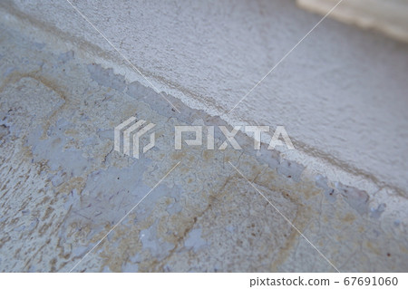 Peel off the balcony top coat of the house where I lived for about 20 years 67691060