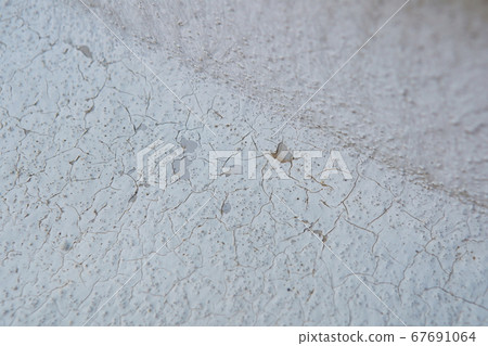 Peel off the balcony top coat of the house where I lived for about 20 years 67691064