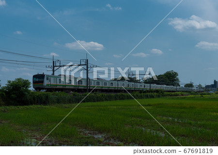 JR Utsunomiya Line E233 series railway scenery photo JR Utsunomiya Line E233 series railway scenery photo 67691819