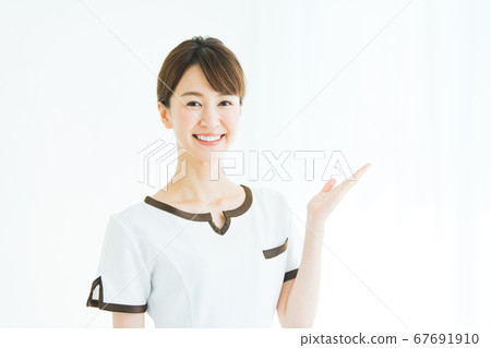 美容業務的女人 67691910