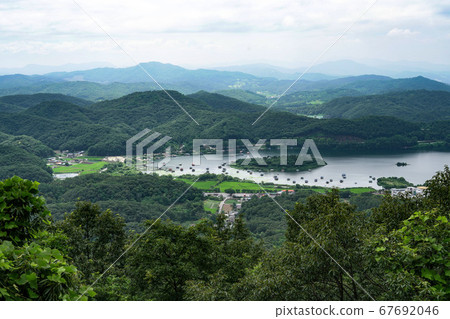 韓國忠北鎮川郡昌平面火山里昌平水庫斗山山 67692046