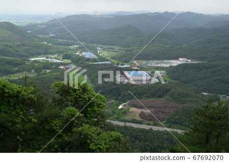 Dootasan, Chopyeong Reservoir, Volcano-ri, Chopyeong-myeon, Jincheon-gun, Chungbuk, Korea Dootasan, Chopyeong Reservoir, Volcano-ri, Chopyeong-myeon, Jincheon-gun, Chungbuk, Korea 67692070