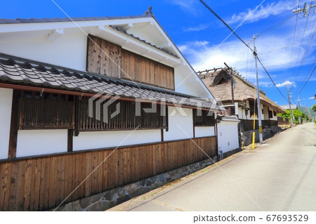 Kobayashi Family Nagayamon, a castle town on the site of Sasayama Castle "Conservation Area for Important Traditional Buildings" 67693529