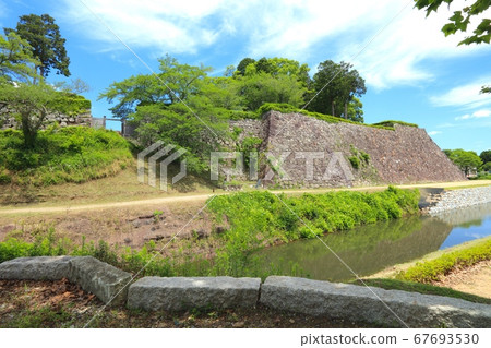 Sasayama Castle Ruins/Tenshudai (photographed from Sannomaru South Square) "Country designated important traditional buildings conservation area" 67693530
