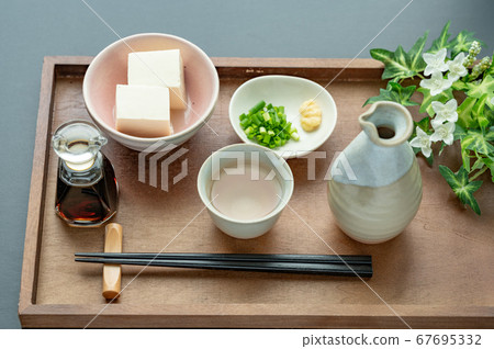 清酒和清酒 67695332