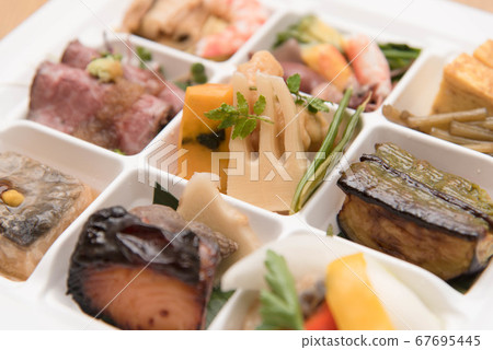 Hors d'oeuvre takeout japanese 67695445