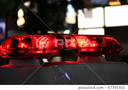 Police car police red light lifting device at night Police car police red light lifting device at night 67705302