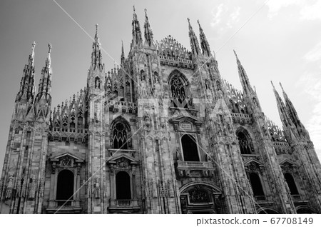 Duomo in Milan 67708149
