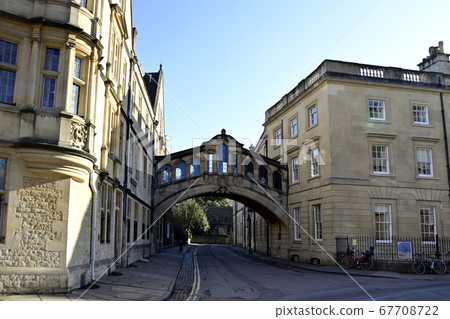 牛津大學，嘆息橋 67708722