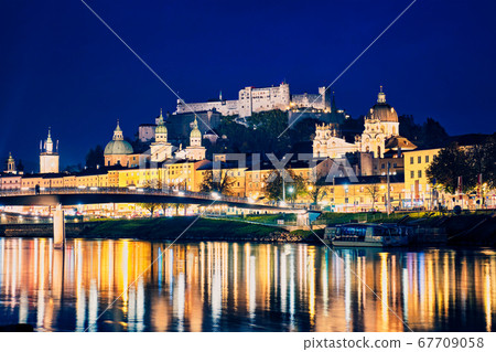 Salzburg city evening view 67709058