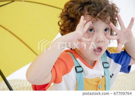 Child portrait summer 67709764