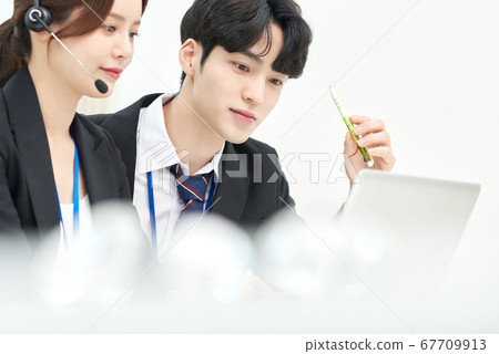 Business woman male counselor 67709913