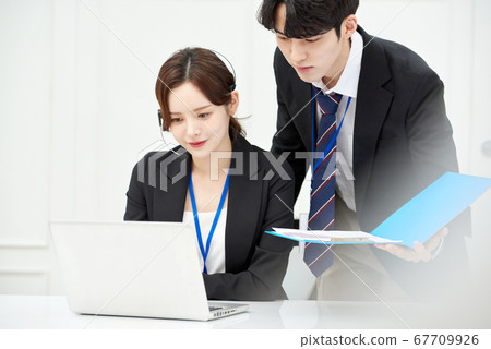 Business woman male counselor Business woman male counselor 67709926