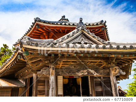 It is the scenery of Saidoji Rokukakudo and the blue sky. There is a sad legend of unforgivable love. Yamaguchi Prefecture 67710809