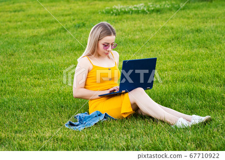 Freelance Worker Concept. 67710922