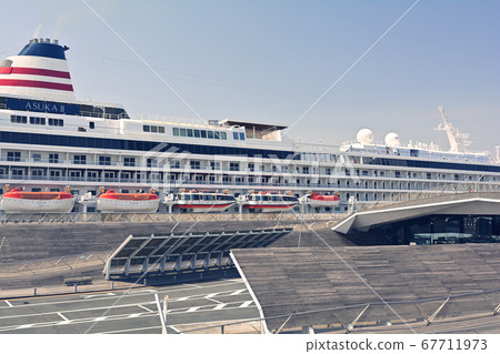 Yokohama-Otsanbashi 67711973