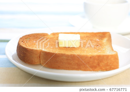 美味的烤麵包和咖啡 67716771