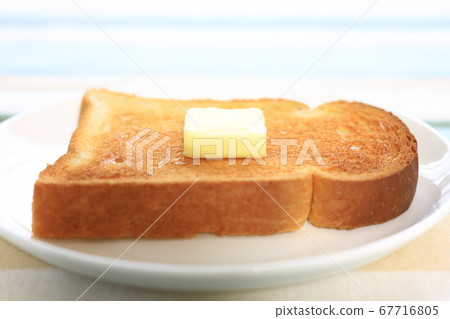 美味的黃油吐司 美味的黃油吐司 67716805