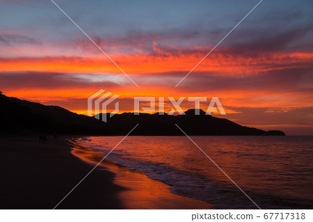 The sun goes down on Guanacaste 67717318