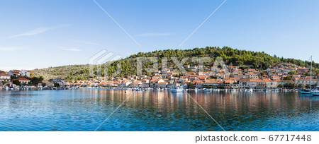 Houses on the hillside of Vela Luka 67717448