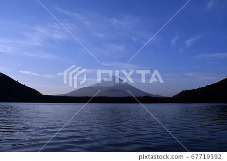 富士山〜障子湖〜 富士山〜障子湖〜 67719592