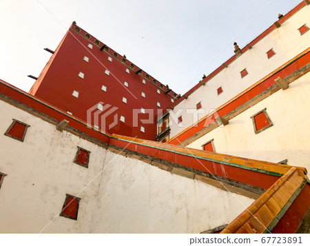 The Putuo Zongcheng Buddhist Temple, one of the Eight Outer Temples of Chengde, China 67723891