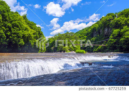 Fukiwari Waterfall and Fukiwari Valley Fukiwari Waterfall and Fukiwari Valley 67725259