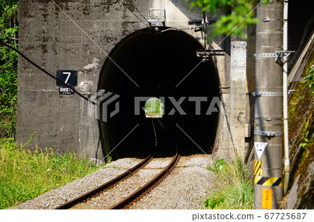 單軌本地火車隧道 67725687