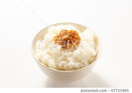 Rice topped with chanterelle mushrooms. Rice topped with chanterelle mushrooms. 67725965