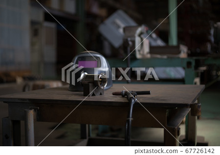 Welding sanitary piping 67726142