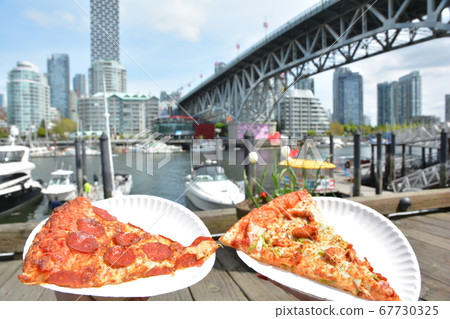 Floating feeling Floating feeling 67730325