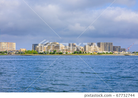 Morning scenery of Mishima waters (Kashii coast promenade Island City) [Higashi-ku, Fukuoka City] 67732744