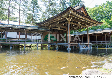 味iso木神社的水守宮 能樂階段 照片素材 圖片 圖庫 味iso木神社的水守宮 能樂階段 照片素材 圖片 圖庫