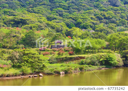 山景與湖泊 山景與湖泊 67735242