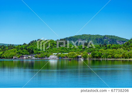 [Lake Towada, Aomori Prefecture] Gozengahama, a closed shore on the lake Towada 67738206