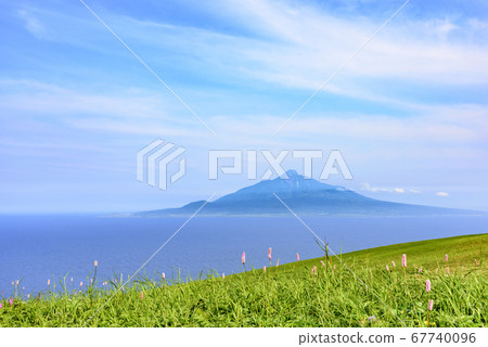 View from Rebun Island/Momoiwa Observatory Course in Hokkaido View from Rebun Island/Momoiwa Observatory Course in Hokkaido 67740096