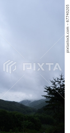 There is a brief lull amidst the monsoon rain. 67740205