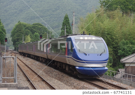 上山特急超級博多經過千津急便木原恩新站 67741131