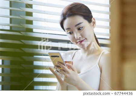 Smartphone, Tea Time, Tea Therapy, Foot Bath, Healing, Young Woman 67744436