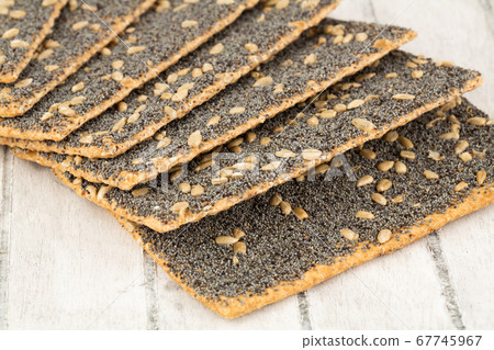 Crackers Crackers 67745967