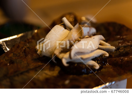 Miso with mushrooms 67746008