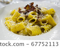 Pasta carbonara 67752113